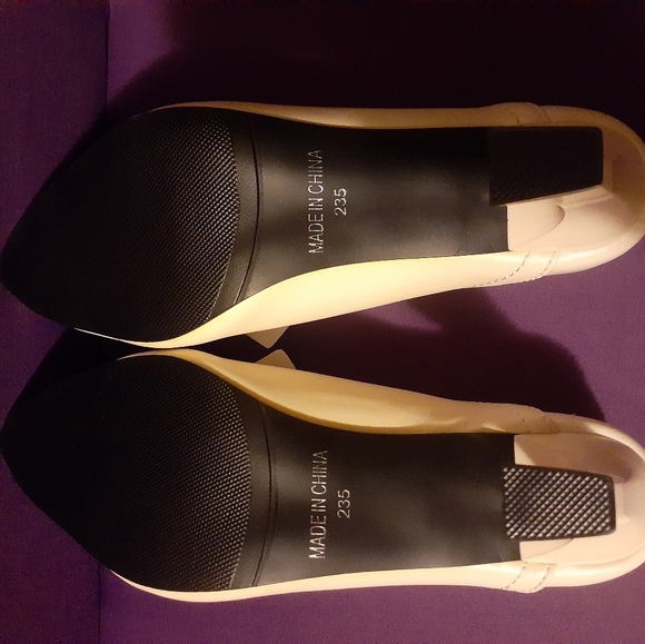 Beige Ladies Fashion Solid Leather Surface Rhinestone Bow Retro Thick High Heel. - Picture 6 of 6